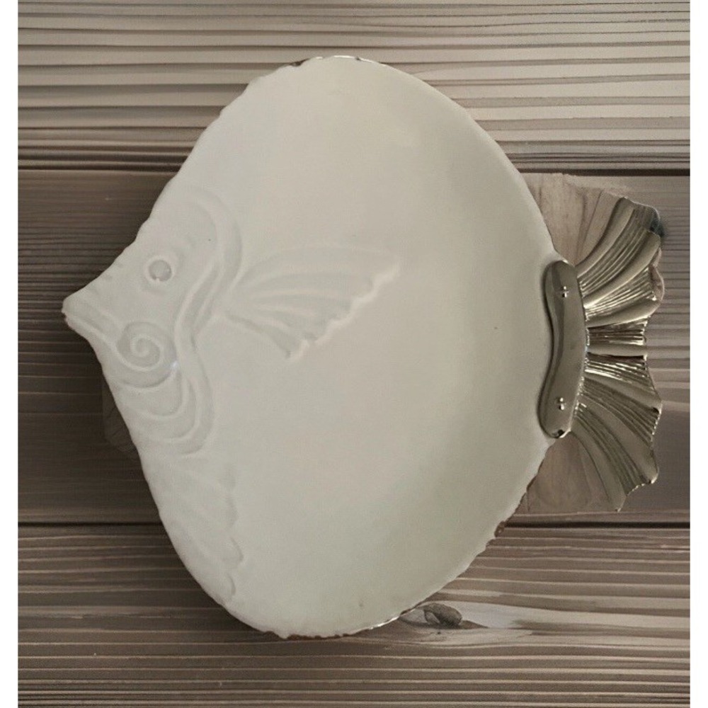Sanibel By‎ Mud Pie Fish Plate, White Glazed Terracotta Plate W/Silver